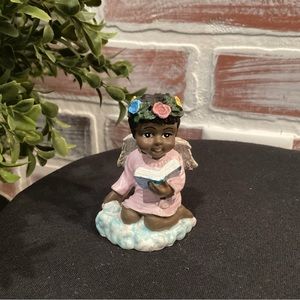 🔴 Too Cute - Angel Child with her wings, reading, while sitting on a cloud